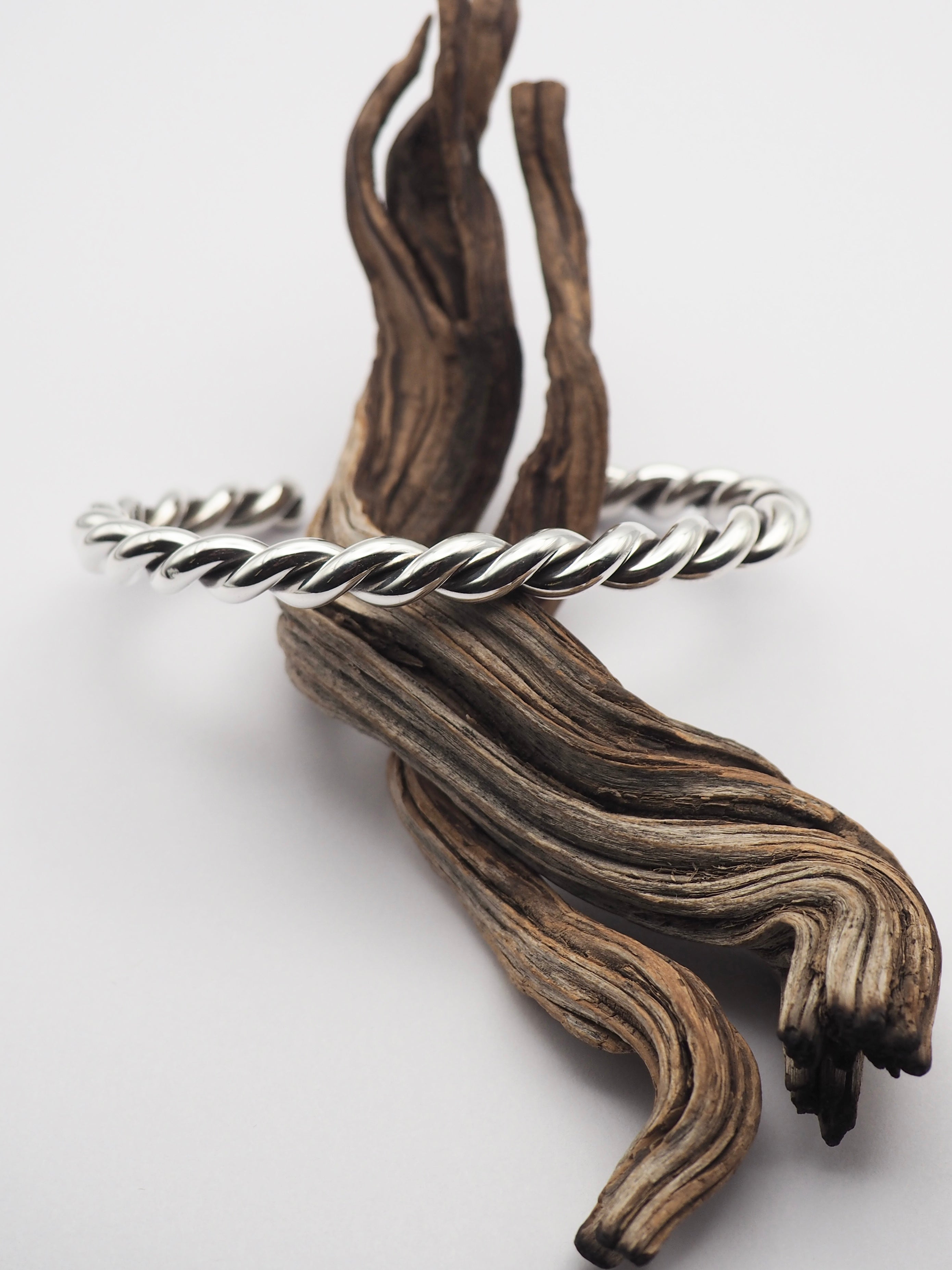 8g Fine Silver Twist Cuff M/L