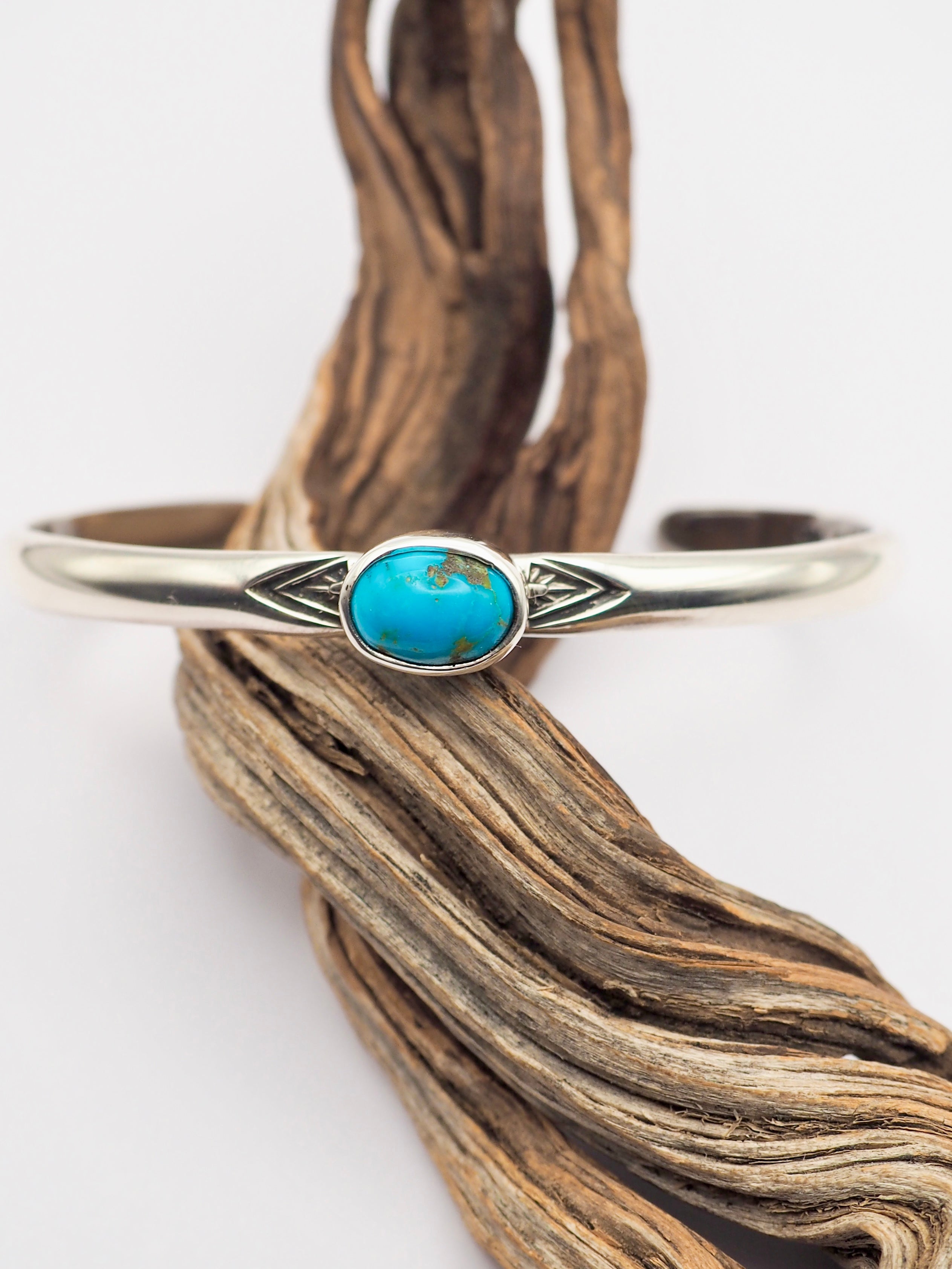 Sierra Bella Turquoise Sterling Silver Lightweight Cuff S/M