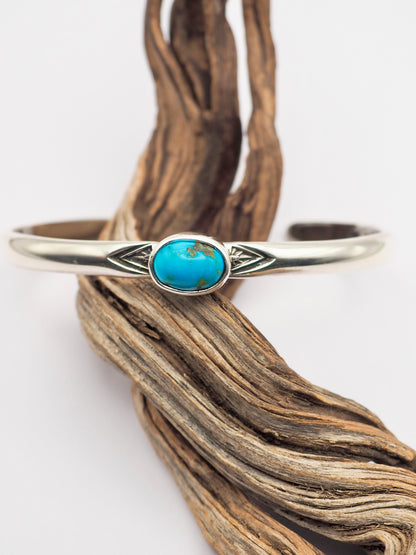 Sierra Bella Turquoise Sterling Silver Lightweight Cuff S/M