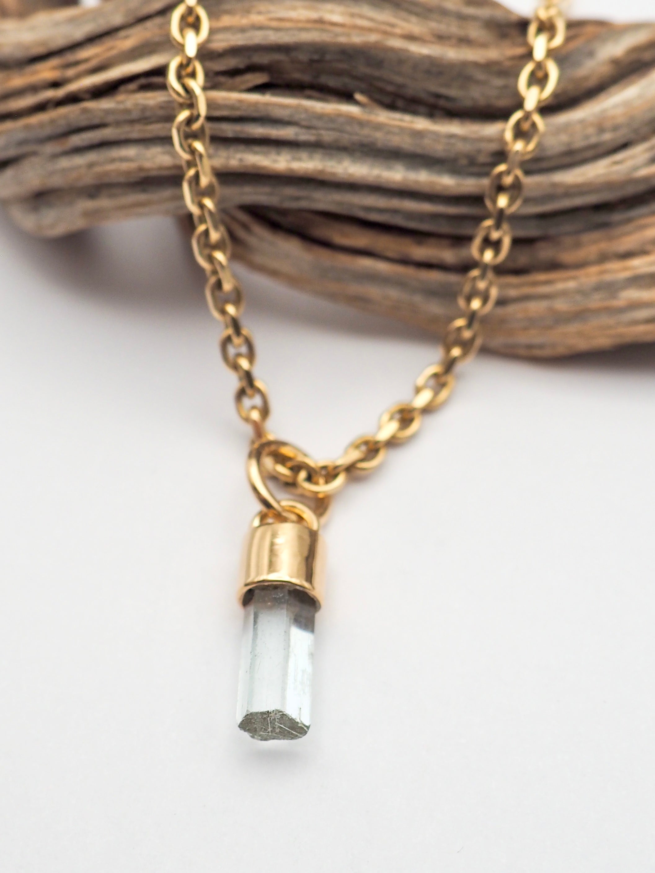 Aquamarine 14k Gold Pendant