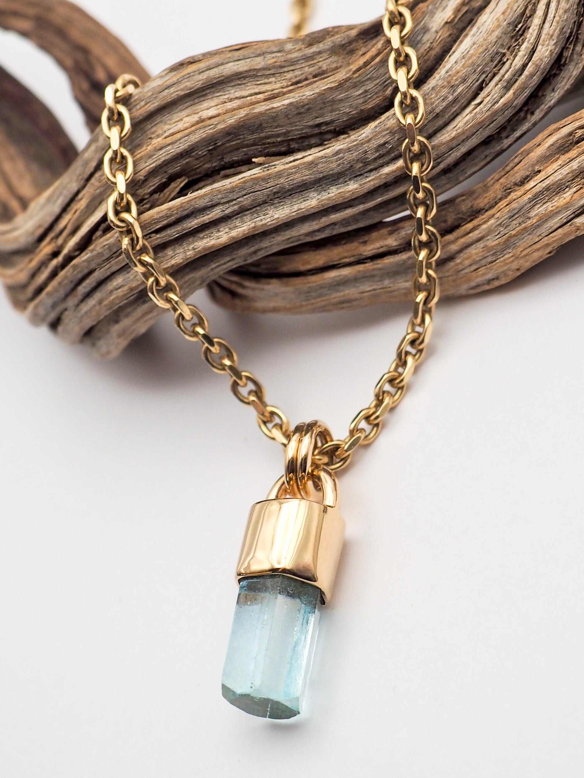 Gem Vanadium Beryl 14k Gold Pendant