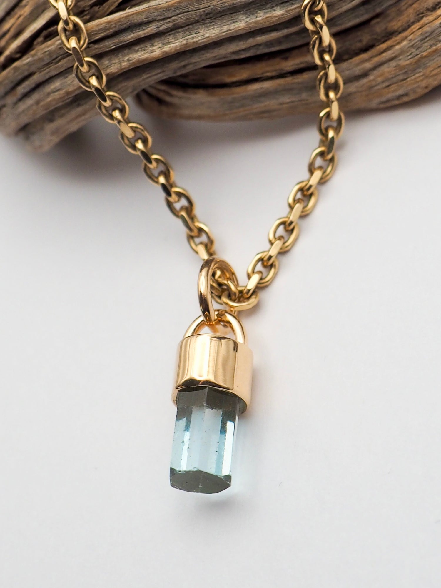 Gem Vanadium Beryl 14k Gold Pendant