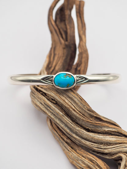 Sierra Bella Turquoise Sterling Silver Lightweight Cuff S/M