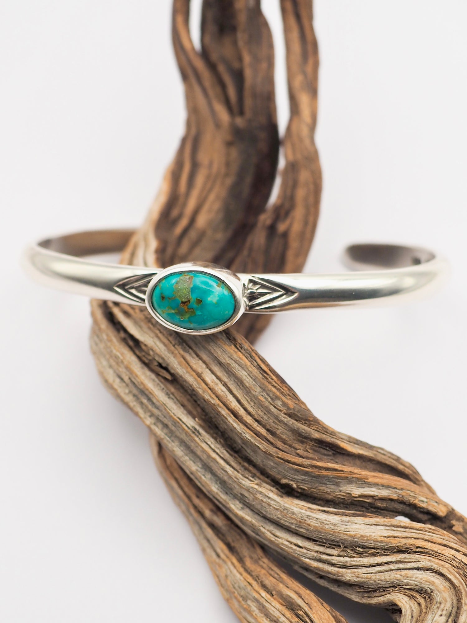 Sierra Bella Turquoise Sterling Silver Lightweight Cuff S/M