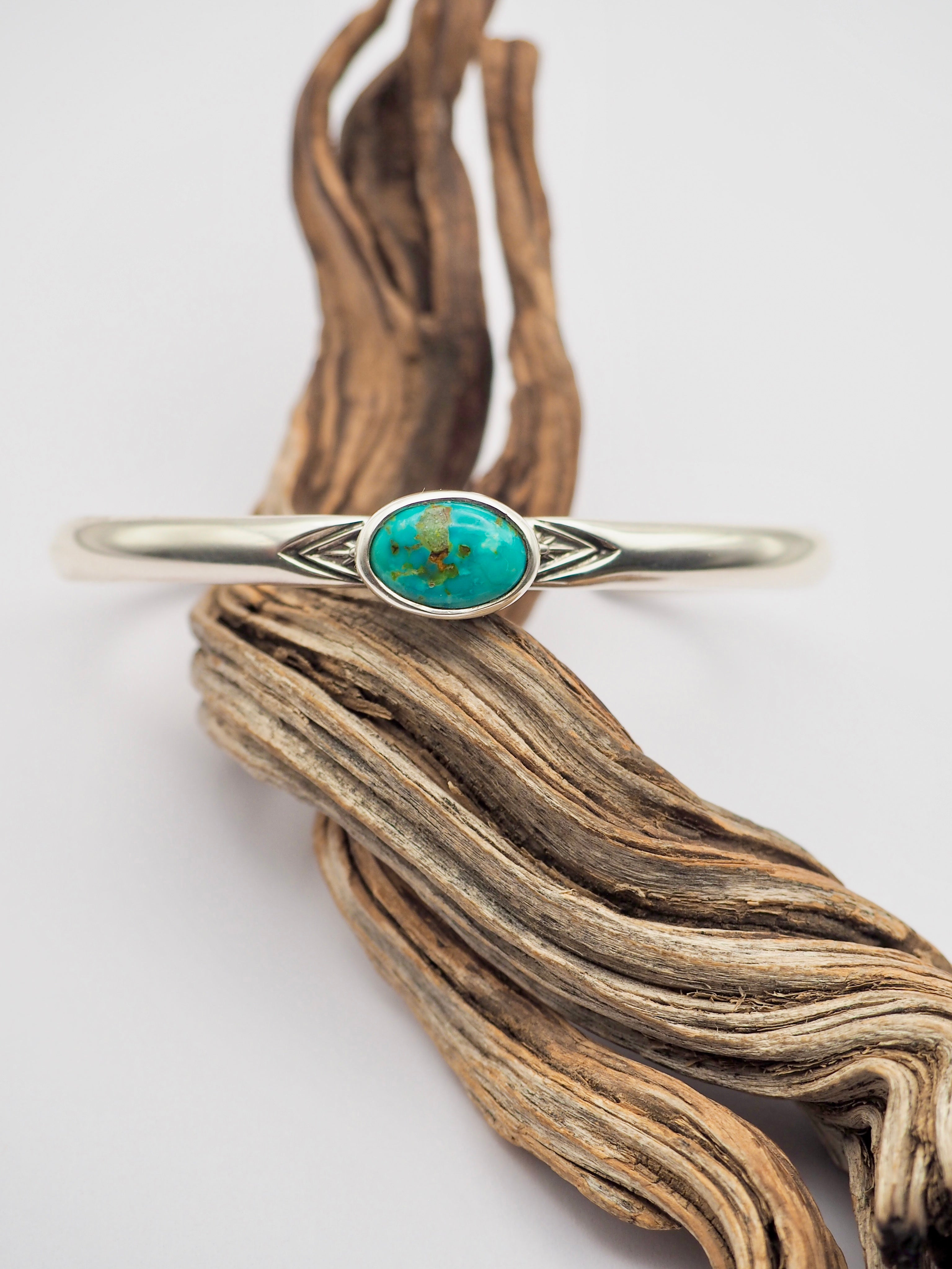 Sierra Bella Turquoise Sterling Silver Lightweight Cuff S/M