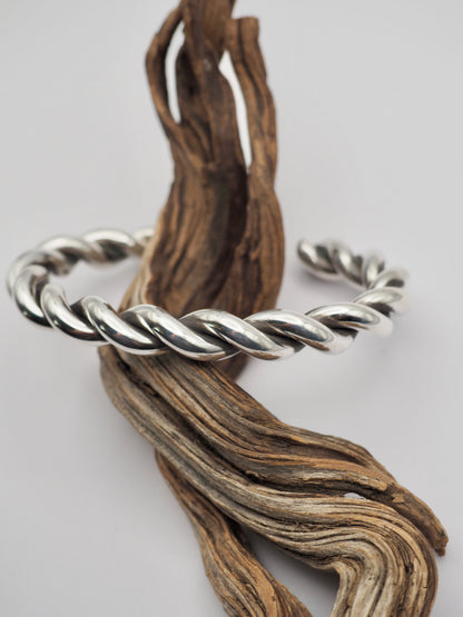 6g Fine Silver Twist Cuff S/M