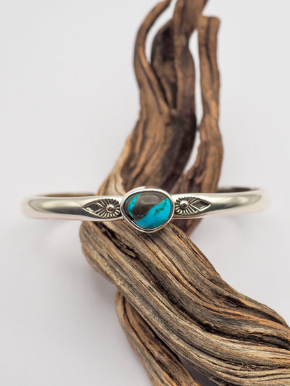 Carico Lake Turquoise Sterling Silver Lightweight Cuff XS