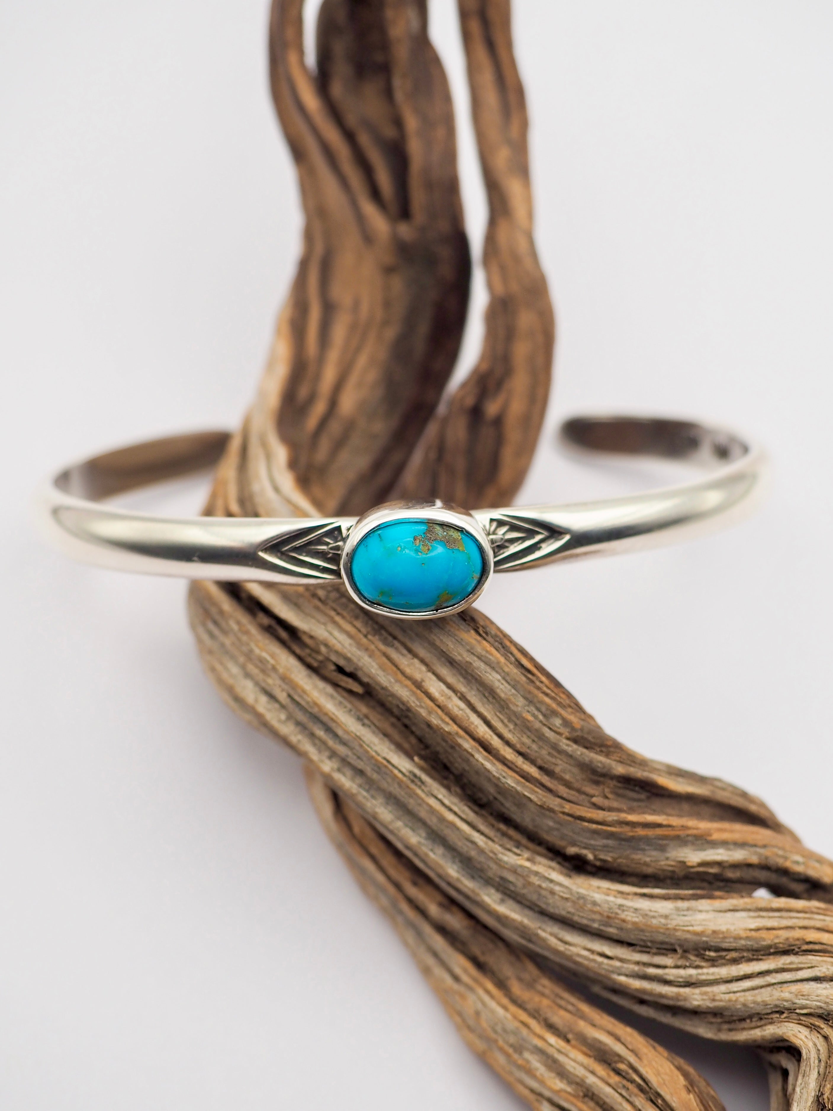 Sierra Bella Turquoise Sterling Silver Lightweight Cuff S/M