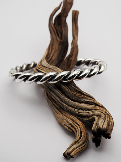 6g Fine Silver Twist Cuff M/L