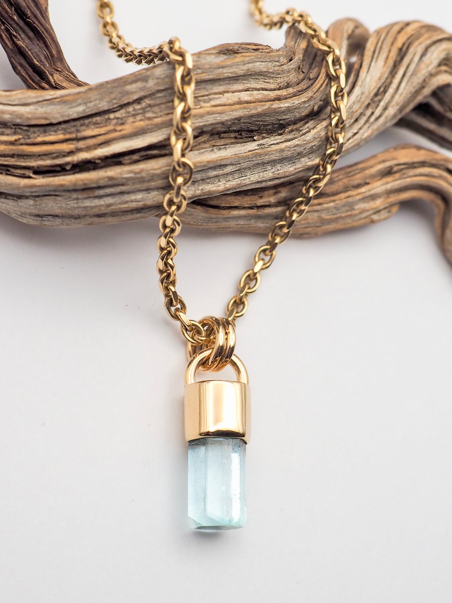 Gem Vanadium Beryl 14k Gold Pendant