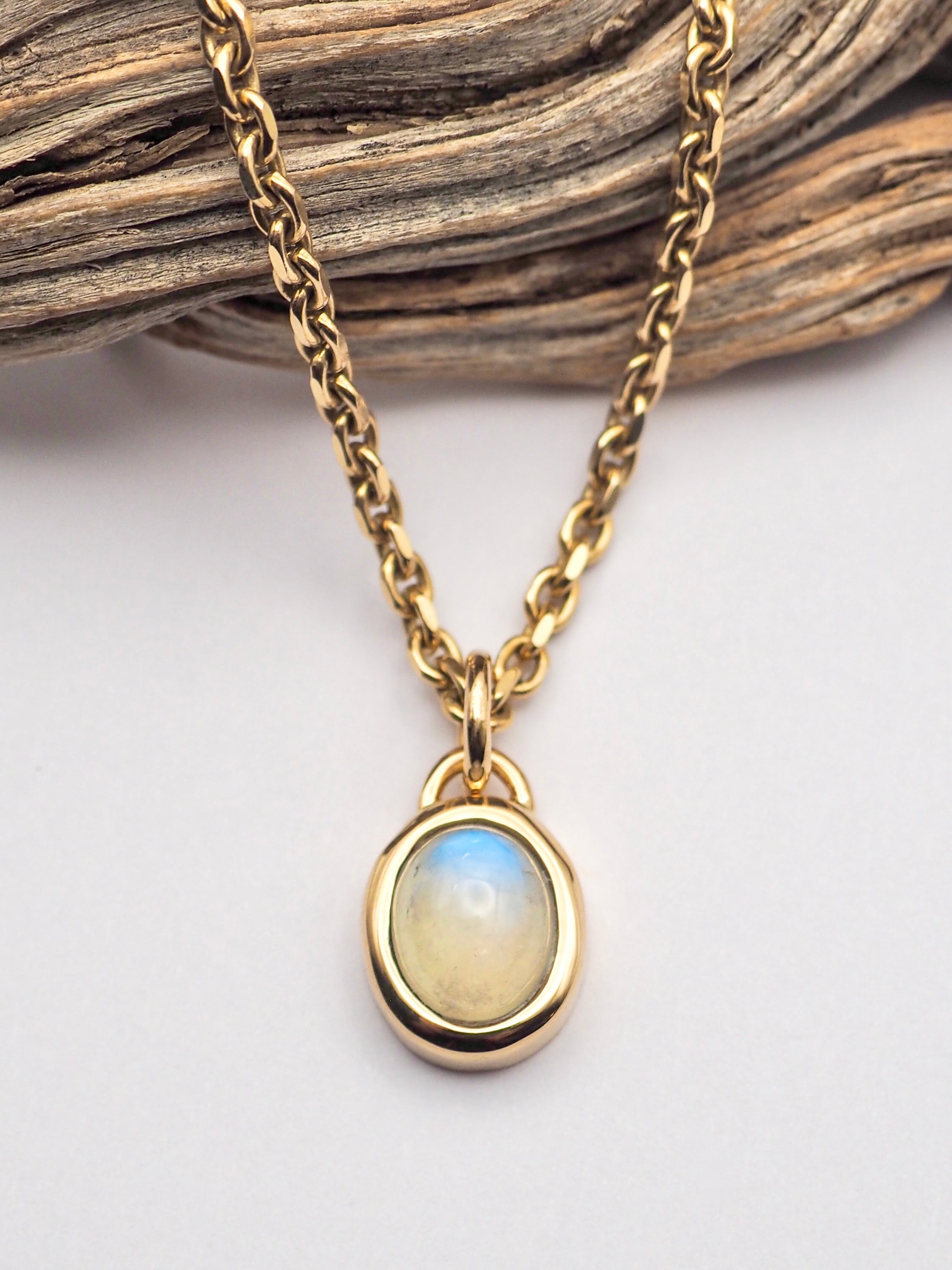 Rainbow Moonstone 14K Gold Bezel Set Pendant