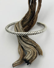 Cable Twist Stacker Cuff M/L