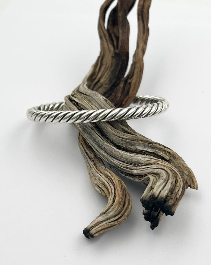 Cable Twist Stacker Cuff XS
