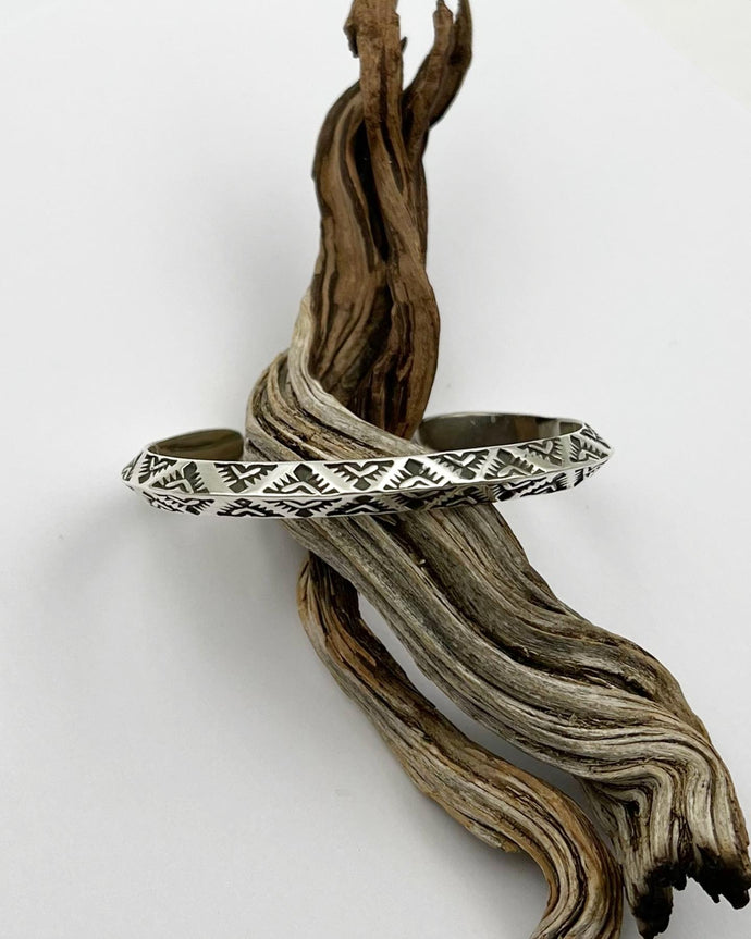 Pueblo Triangle Wire Sterling Silver Stacker Cuff XS